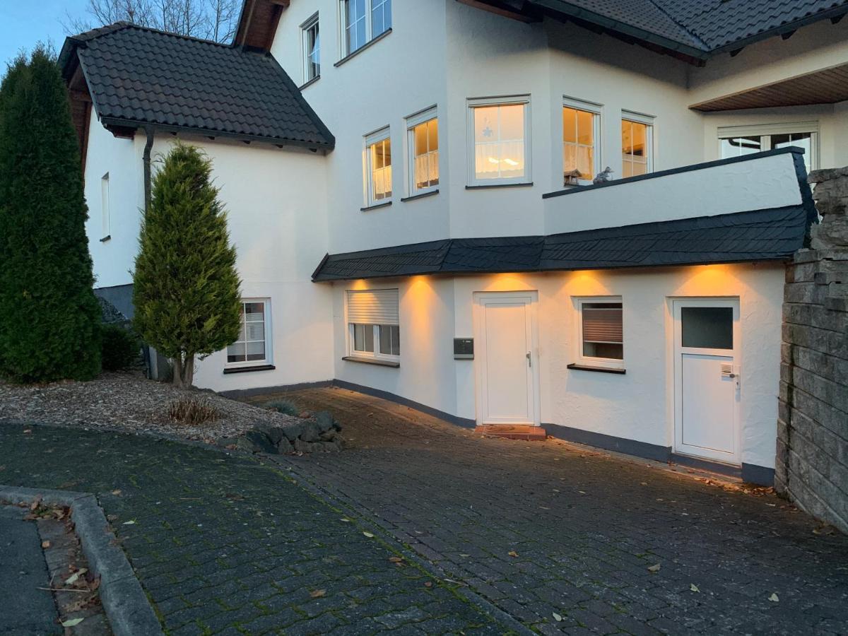 Aktiv-Ferienwohnung Snow&Bike- Zentral zwischen Winterberg und Willingen Exterior foto